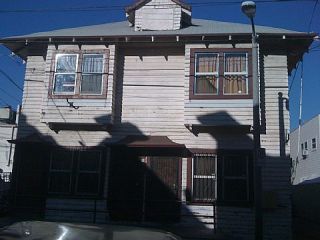 Foreclosed Home - 1407 W 10TH PL, 90015