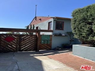Foreclosed Home - 837 MICHELTORENA ST, 90026