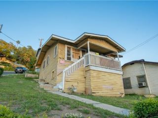 Foreclosed Home - 3010 MINNESOTA ST, 90031