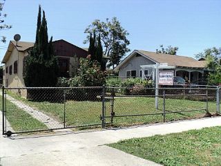Foreclosed Home - 1644 W 68TH ST, 90047