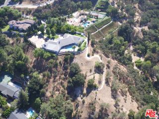 Foreclosed Home - 16401 MULHOLLAND DR, 90049