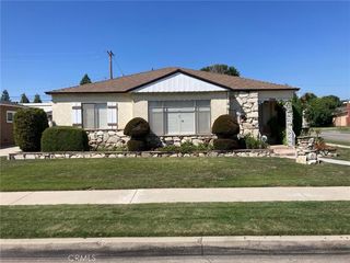Foreclosed Home - 9645 CHEDDAR ST, 90242