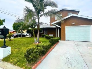 Foreclosed Home - 3761 W 115TH ST, 90250