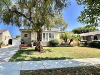 Foreclosed Home - 11713 PARKMEAD ST, 90670