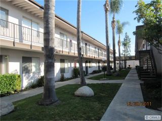 Foreclosed Home - 5530 Ackerfield Ave Unit Unit4, 90805