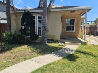 Foreclosed Home - 5910 MYRTLE AVE, 90805