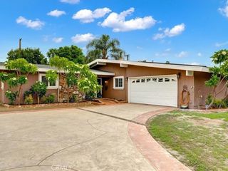 Foreclosed Home - 8454 CASABA AVE, 91306