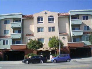 Foreclosed Home - 13951 SHERMAN WAY UNIT 403, 91405