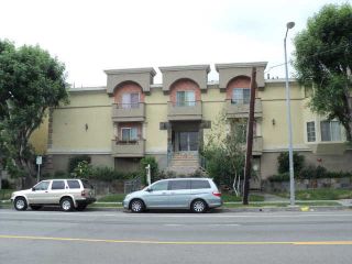 Foreclosed Home - 7045 WOODLEY AVE UNIT 204, 91406