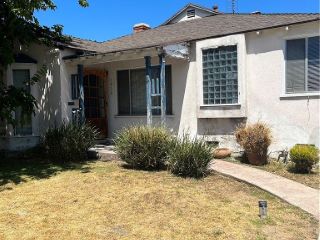 Foreclosed Home - 1934 N VALLEY ST, 91505