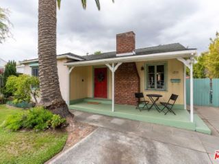 Foreclosed Home - 11233 HORTENSE ST, 91602