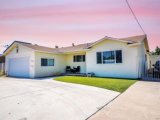 Foreclosed Home - 236 N 3RD ST, 92019