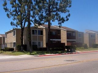 Foreclosed Home - 475 N MIDWAY DR UNIT 215, 92027