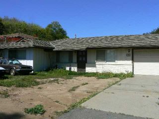 Foreclosed Home - 1050 EMELITA ST, 92028