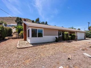 Foreclosed Home - 8208 SUNSET RD, 92040