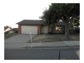 Foreclosed Home - 838 QUIET HILLS DR, 92069