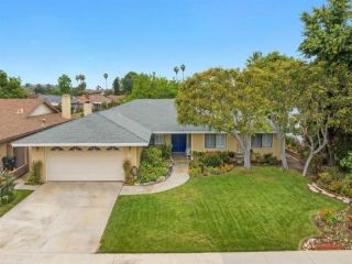 Foreclosed Home - 956 LA SOMBRA DR, 92078