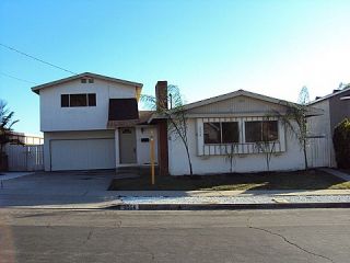 Foreclosed Home - 2558 CALLE QUEBRADA, 92139