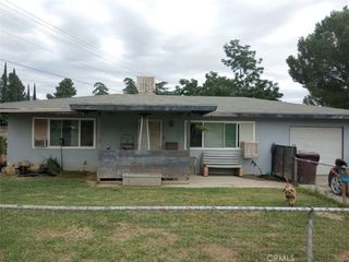 Foreclosed Home - 396 N 22ND ST, 92220
