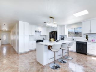 Foreclosed Home - List 100811114