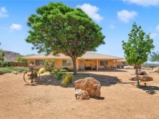 Foreclosed Home - 24045 YUCCA LOMA RD, 92307