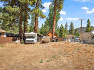 Foreclosed Home - 802 W BIG BEAR BLVD, 92314