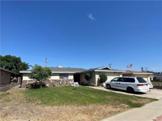 Foreclosed Home - 9753 TAMARIND AVE, 92316