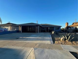 Foreclosed Home - 17435 UPLAND AVE, 92335