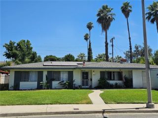 Foreclosed Home - 1107 FLETCHER AVE, 92373