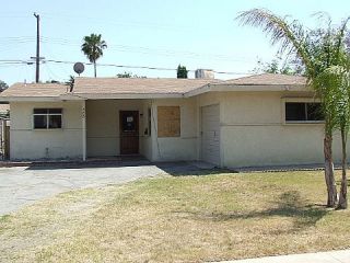 Foreclosed Home - 300 E PIONEER AVE, 92374