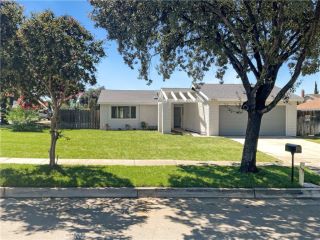 Foreclosed Home - 1466 PAIUTE AVE, 92374