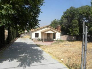 Foreclosed Home - 560 S ACACIA AVE, 92376