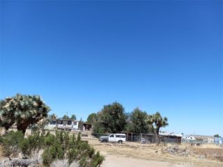 Foreclosed Home - 11722 BALDY MESA RD, 92392