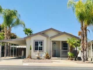 Foreclosed Home - 879 S PALM AVE, 92543