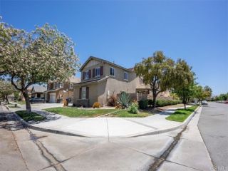 Foreclosed Home - 1930 DAINTY WAY, 92545