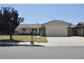 Foreclosed Home - 23361 OLD VALLEY DR, 92553