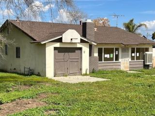 Foreclosed Home - 20560 MURAL ST, 92570