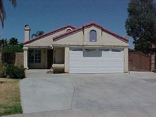 Foreclosed Home - 108 PEPPERTREE DR, 92571