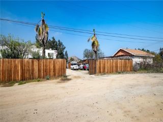 Foreclosed Home - 31051 HAWTHORNE ST, 92584