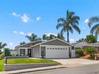 Foreclosed Home - 27092 SOMBRAS, 92692