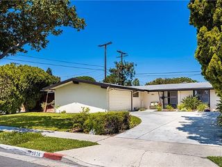 Foreclosed Home - 1034 N LIDO ST, 92801