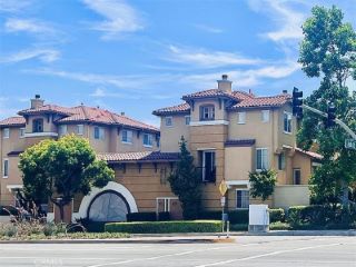 Foreclosed Home - 172 N BREA BLVD, 92821