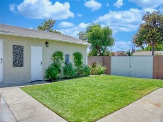 Foreclosed Home - 836 W ROBERTA AVE, 92832