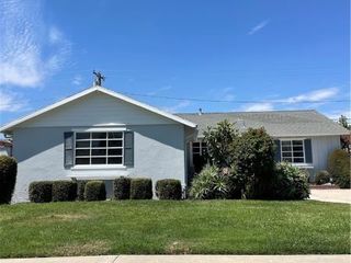Foreclosed Home - 1473 W OLIVE AVE, 92833