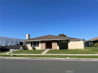 Foreclosed Home - 2723 N DELL ST, 92865