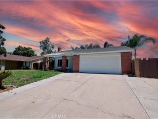 Foreclosed Home - 2460 MESQUITE LN, 92882
