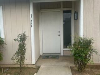 Foreclosed Home - 1054 BORDER AVE, 92882