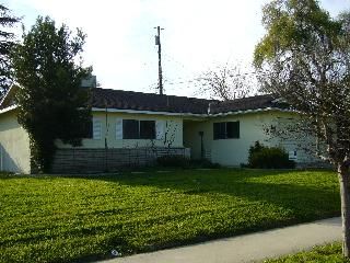 Foreclosed Home - 2240 N SYCAMORE DR, 93230