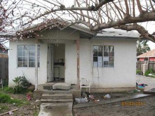 Foreclosed Home - 363 E VANDALIA AVE, 93257