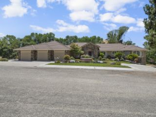 Foreclosed Home - 31727 COUNTRY CLUB DR, 93257